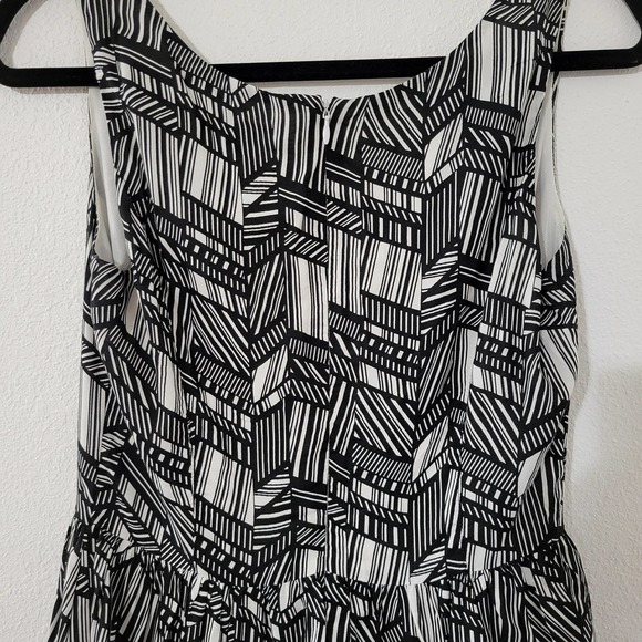 Gap Sleeveless Geometric Print Dress - Picture 4 of 8